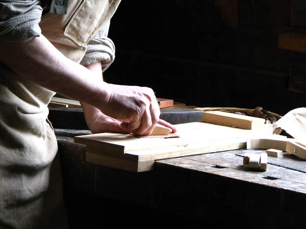 Nuestra <strong>carpintería de madera en  Sorzano</strong> es una empresa de <strong>herencia familiar</strong>, por lo que  contamos con gran <strong>experiencia </strong>en la profesión.
